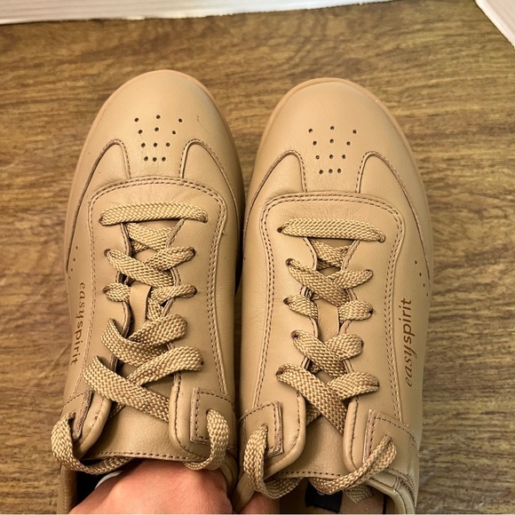Easy Spirit Anti Gravity Tan Beige Sneakers Size 9W - Picture 15 of 15